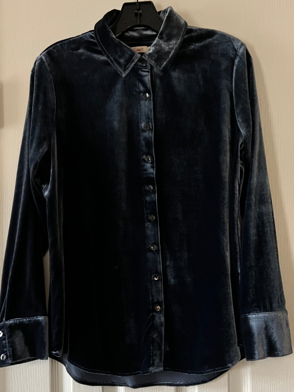 FAHERTY - Genevieve Velvet Top - Blue - Small